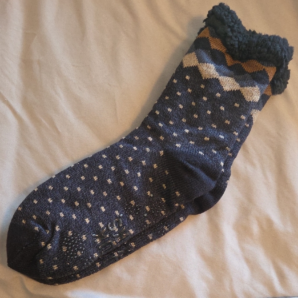 NWT Navy and Tan Gift Slipper Socks - Picture 2 of 5